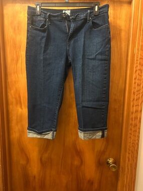 Levi's Dark Blue Cropped Cuffed Women's Jeans